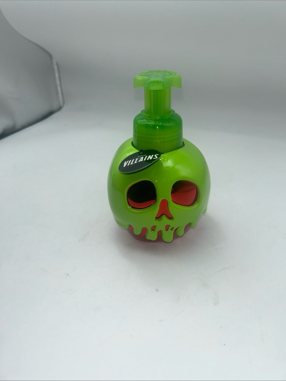 Bath & Body Works: Disney Villains Poison Apple Hand Soap Dispenser🍎, NWT
